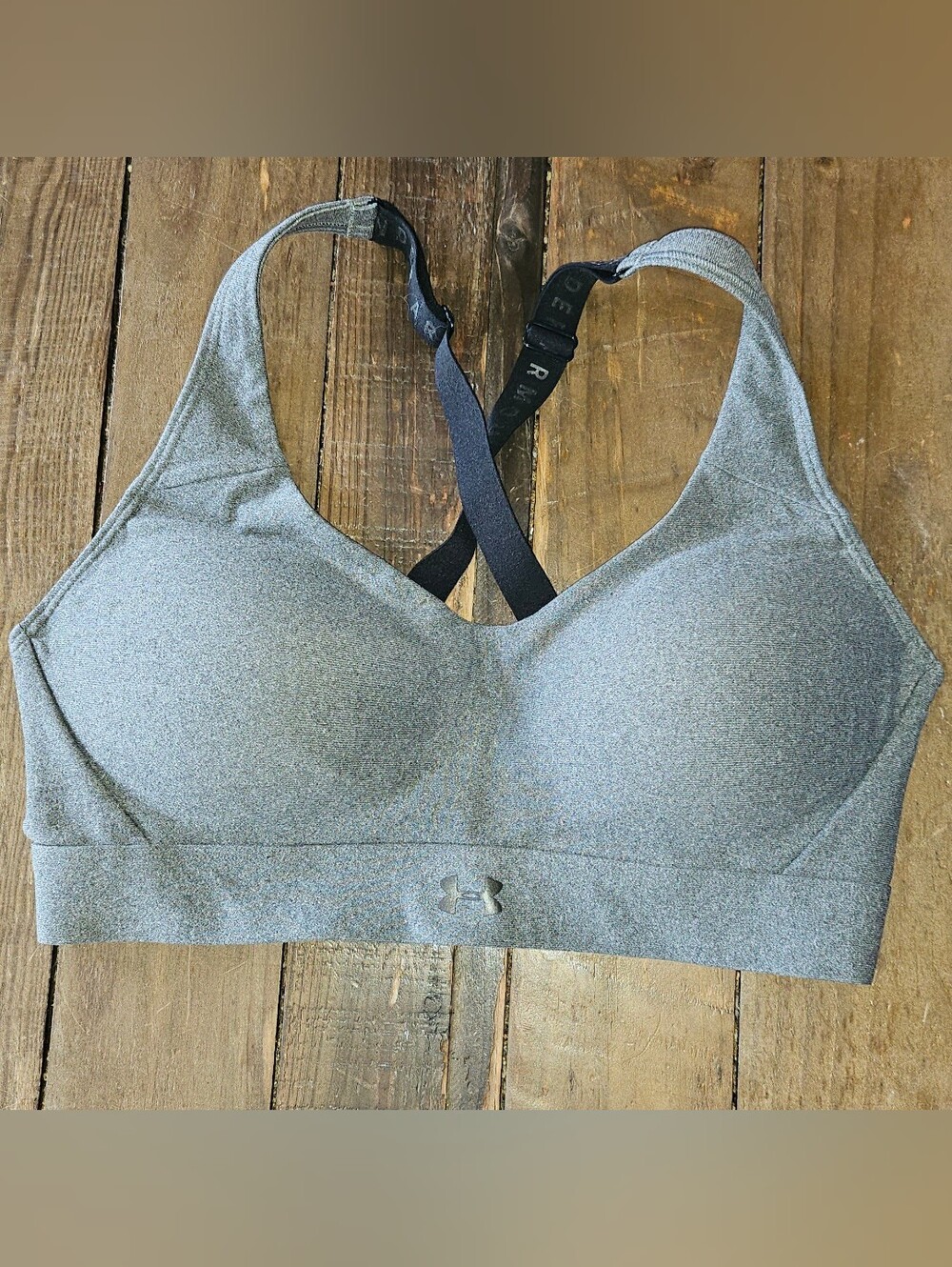 Under Armour Gray Padded Adjustable Crisscross Sports Bra Size Medium